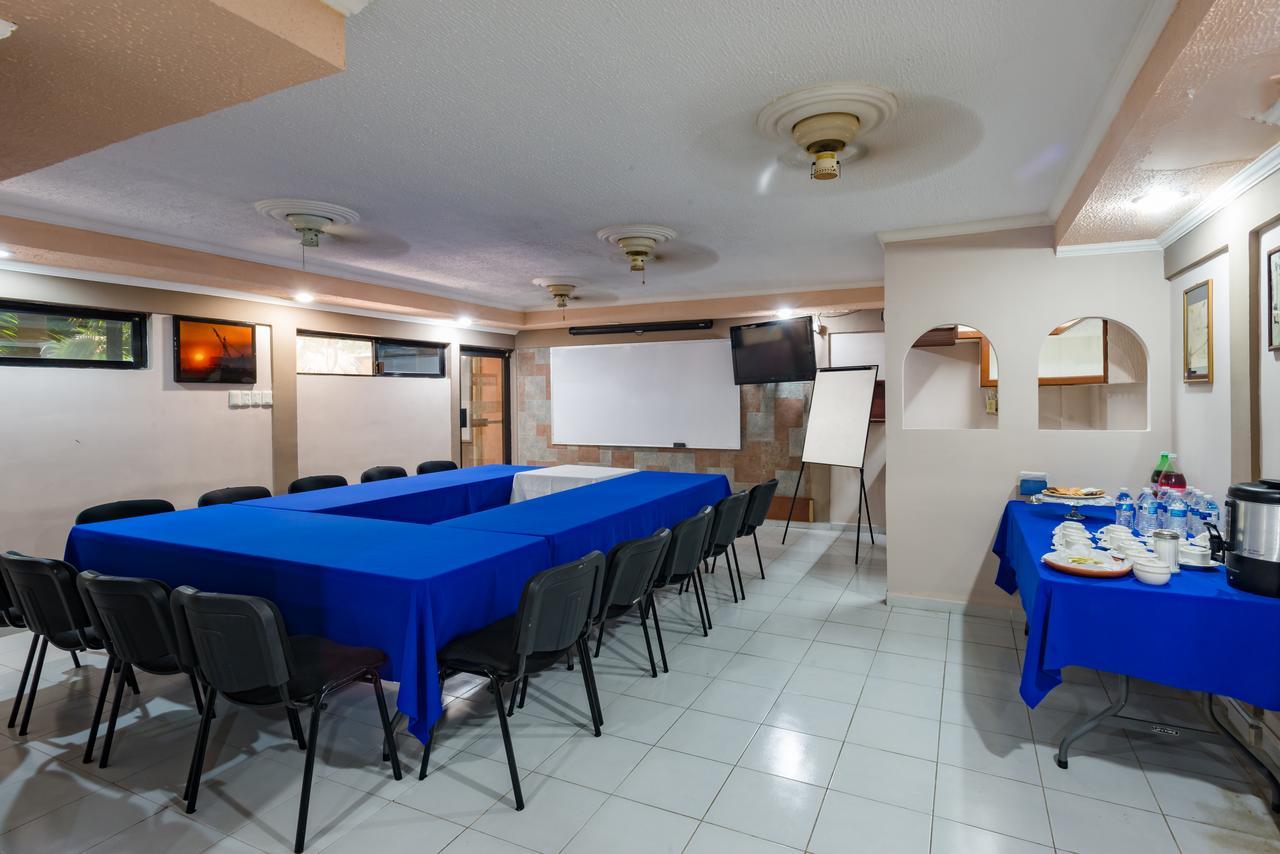 Hotel Acuario Ciudad del Carmen Bagian luar foto
